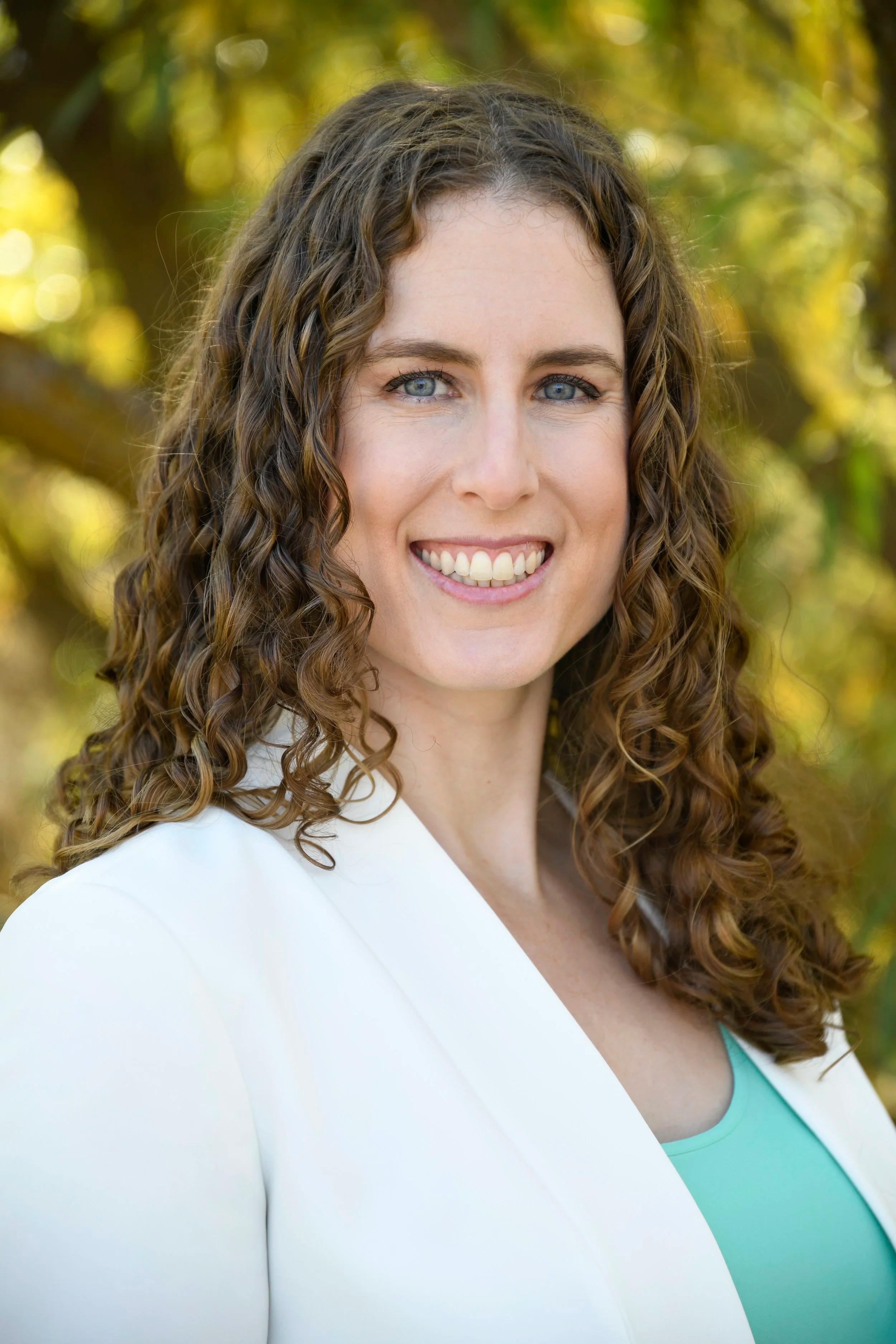 Profile Photo of Lauren Hanlon, DO