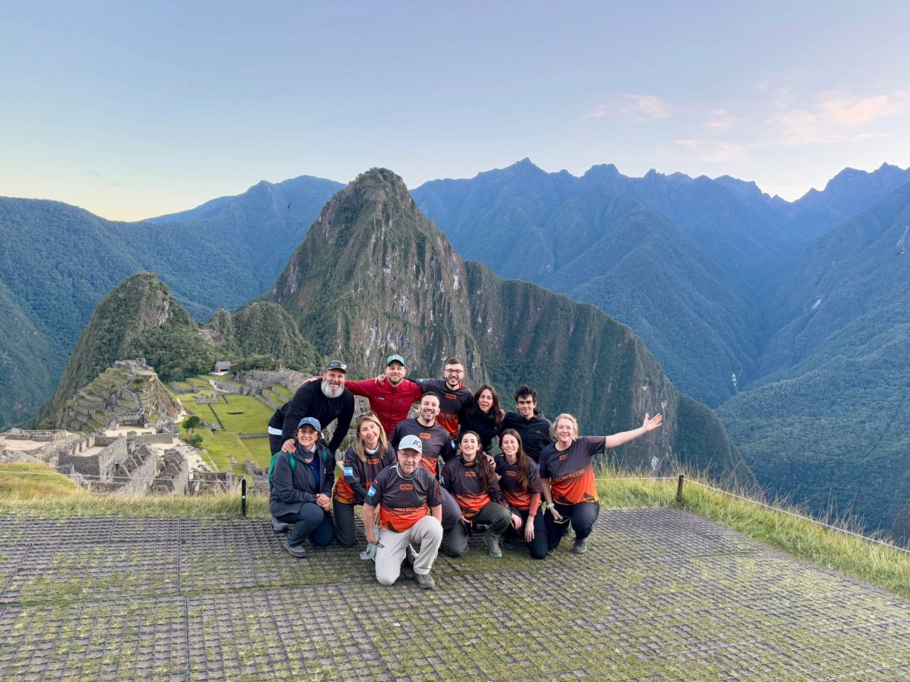 Trekking de Salkantay a Machu Picchu con Mons
