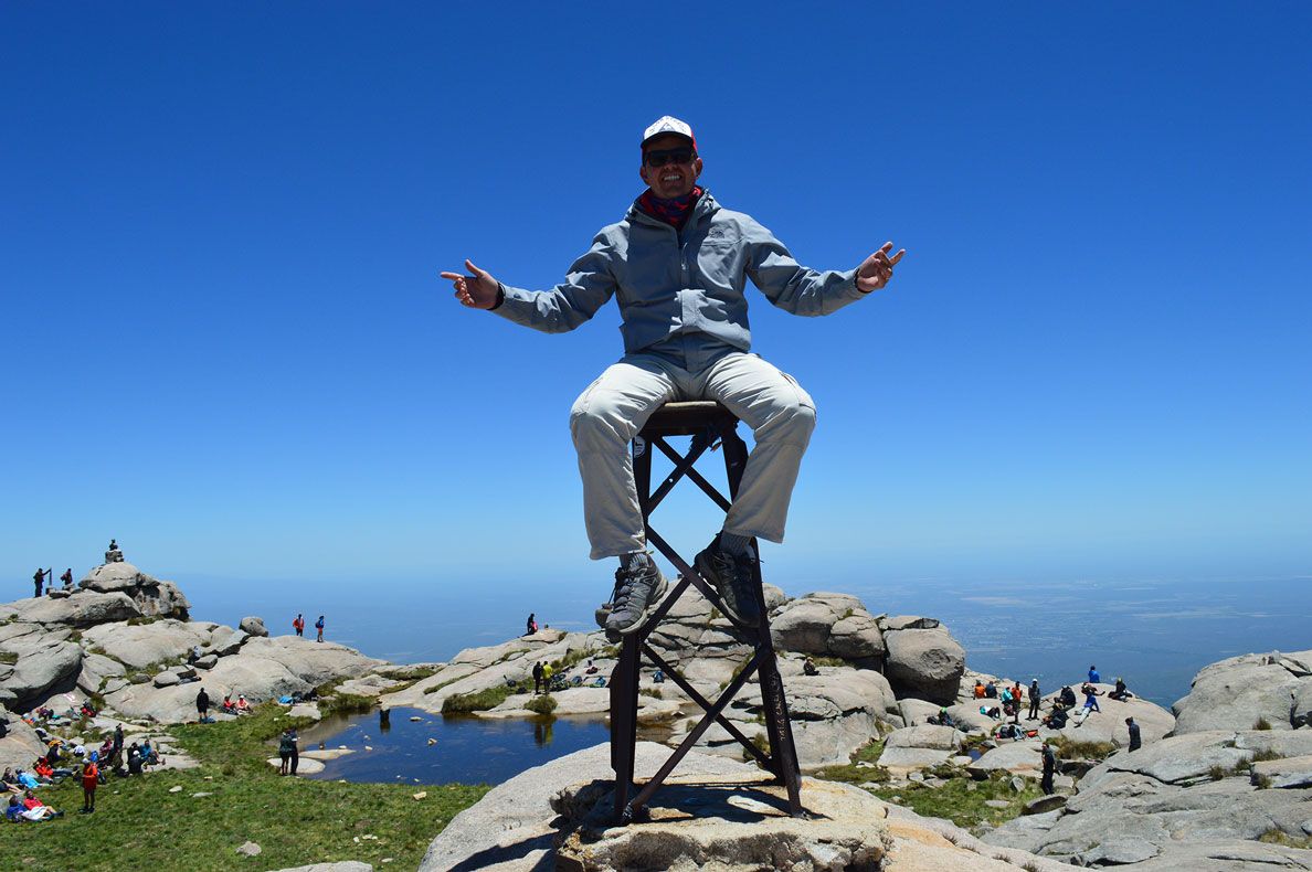 MOUNTAIN HUT - CHAMPAQUI SUMMIT