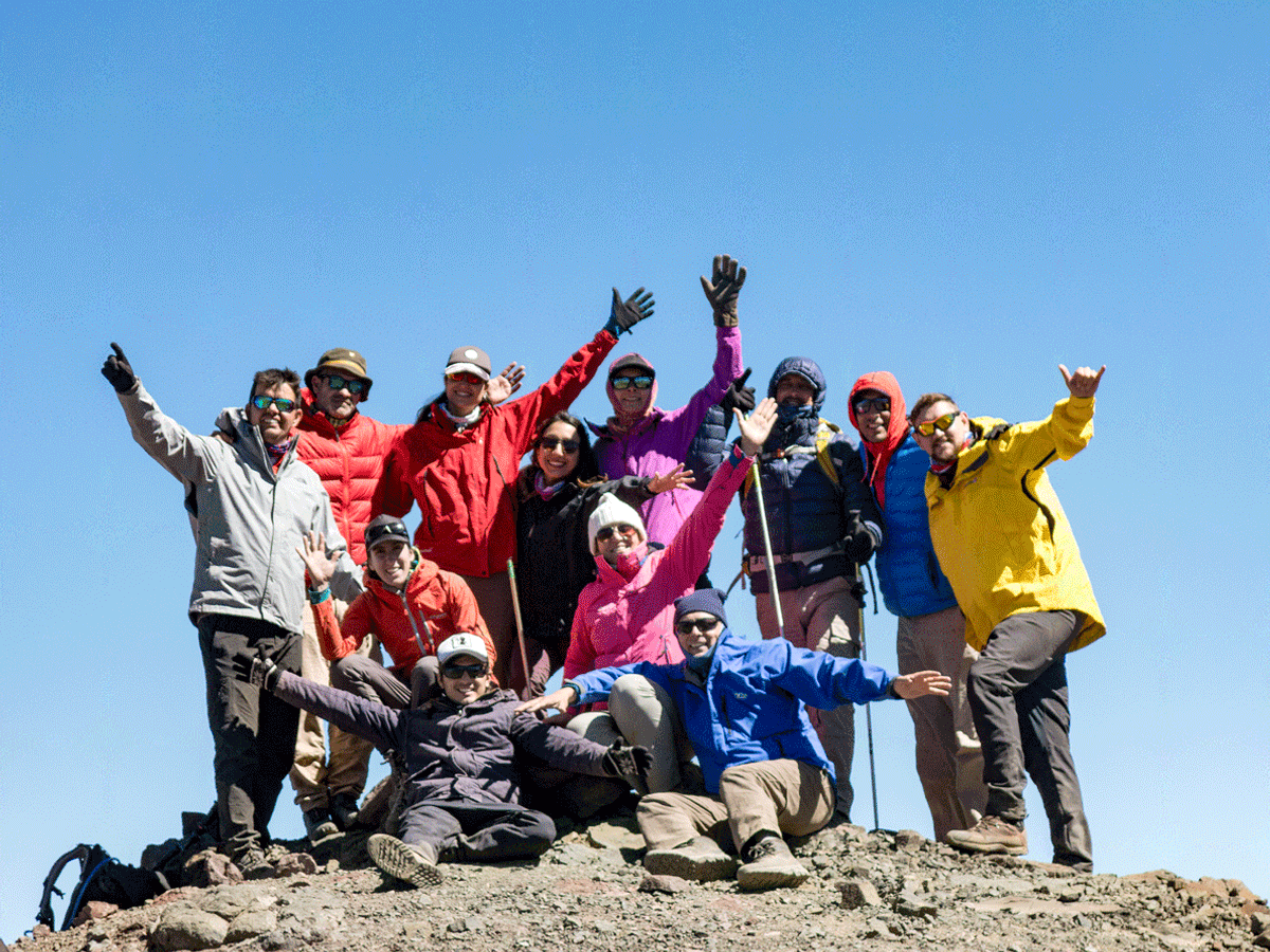 Expedición Cerro Peñas Coloradas: Tu Primer 4.000 en Mendoza (4.211 m.s.n.m.)