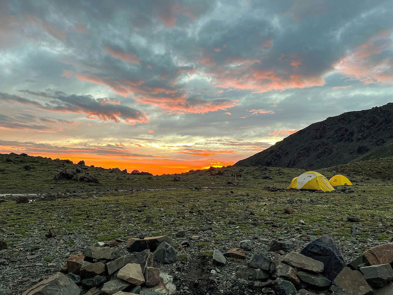 Expedición Cerro Vallecitos (5.468 msnm): Tu Entrada a la Alta Montaña