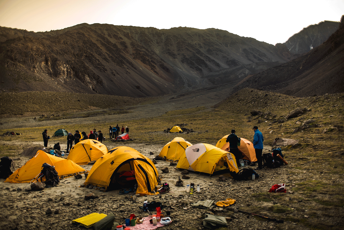 Expedición Cerro El Plata: Tu Primer Gran Ascenso en los Andes (5.968 msnm)