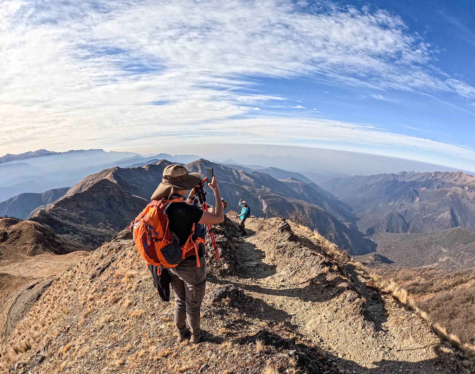 Paisaje de la Quebrada de Humahuaca en el inicio de la Travesía Tilcara-Calilegua