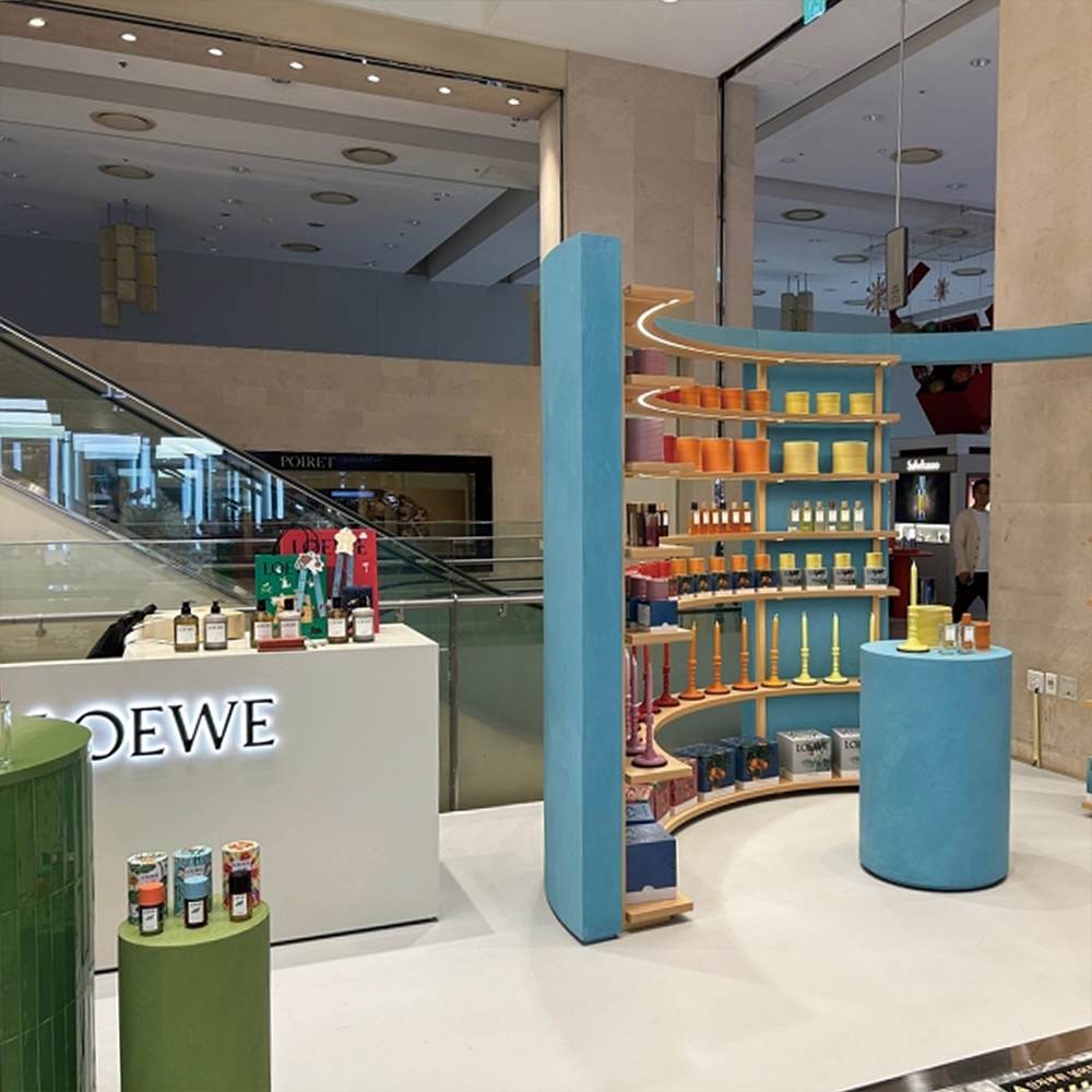 신세계 본점 로에베(LOEWE) 퍼퓸 팝업 스토어 운영