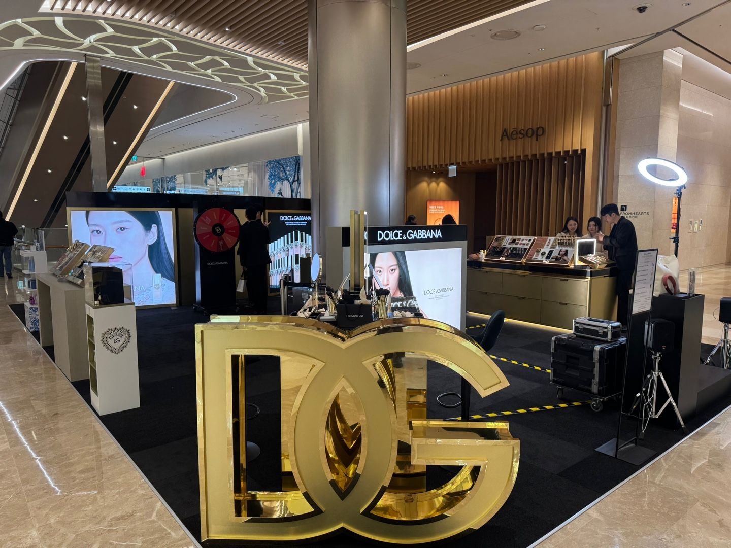 잠실 롯데월드몰 돌체앤가바나(Dolce&Gabbana) 팝업스토어 운영 현장 사진 3