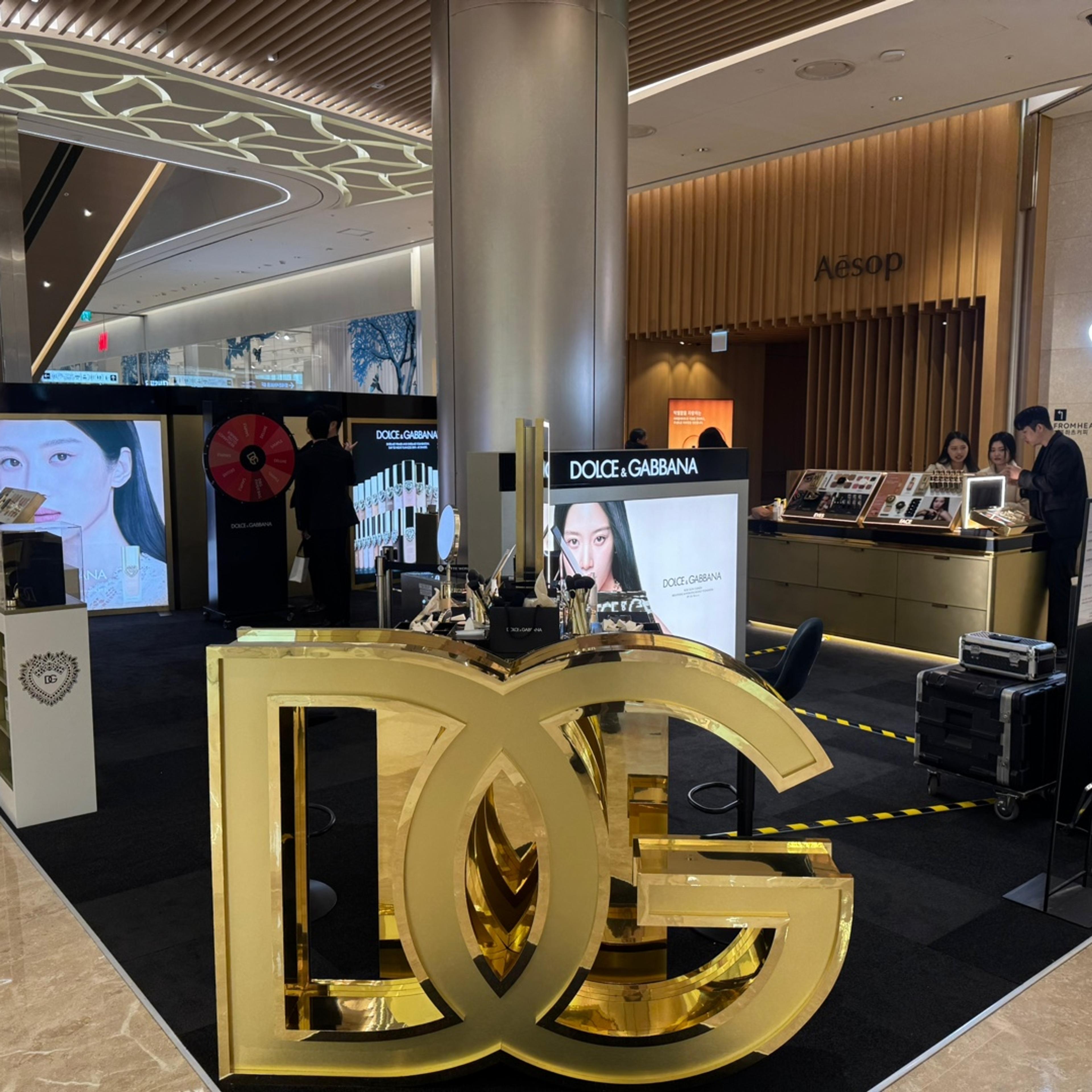 잠실 롯데월드몰 돌체앤가바나(Dolce&Gabbana) 팝업스토어 운영 현장 사진 3