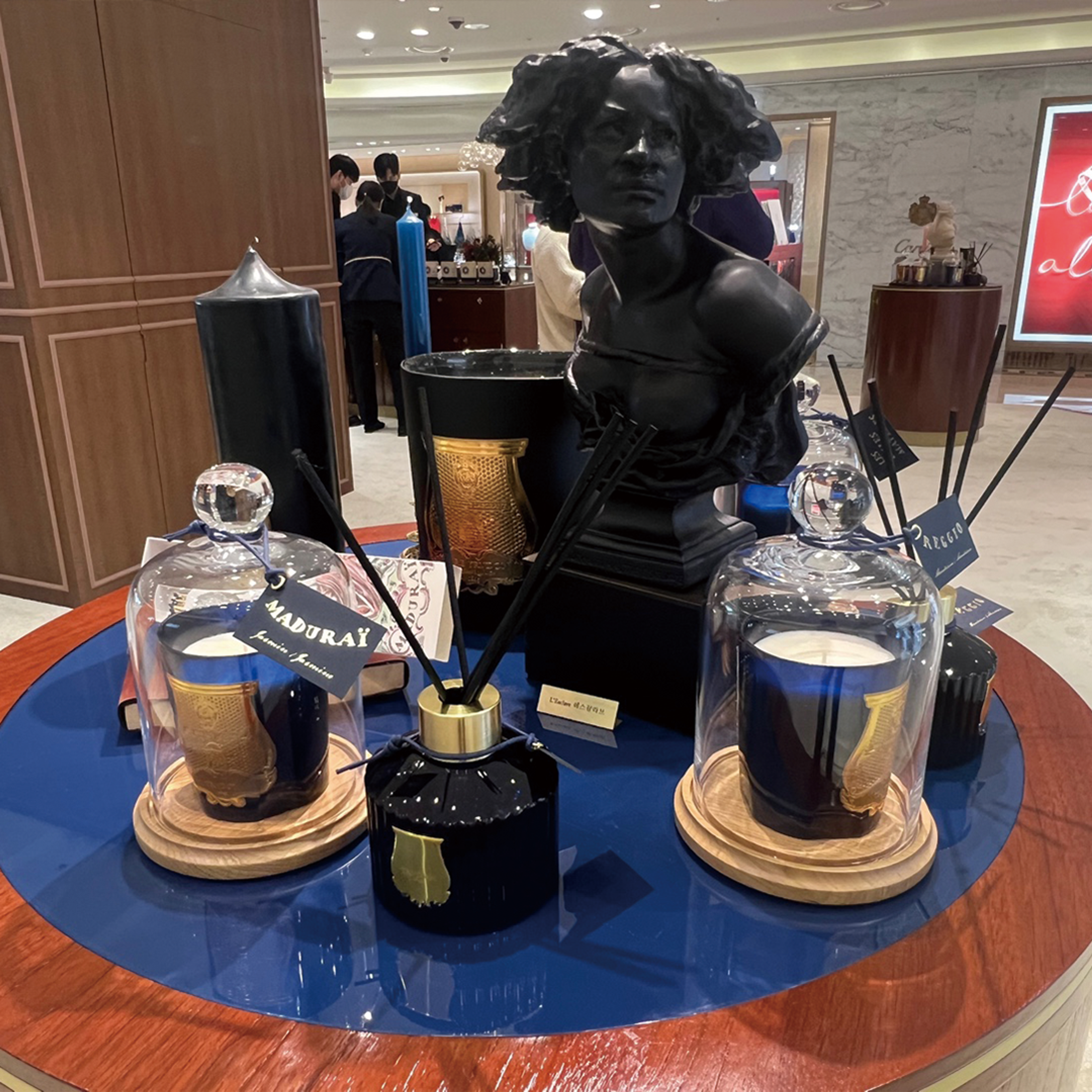 갤러리아 트루동(CIRE TRUDON) 팝업스토어 운영 현장 사진 1