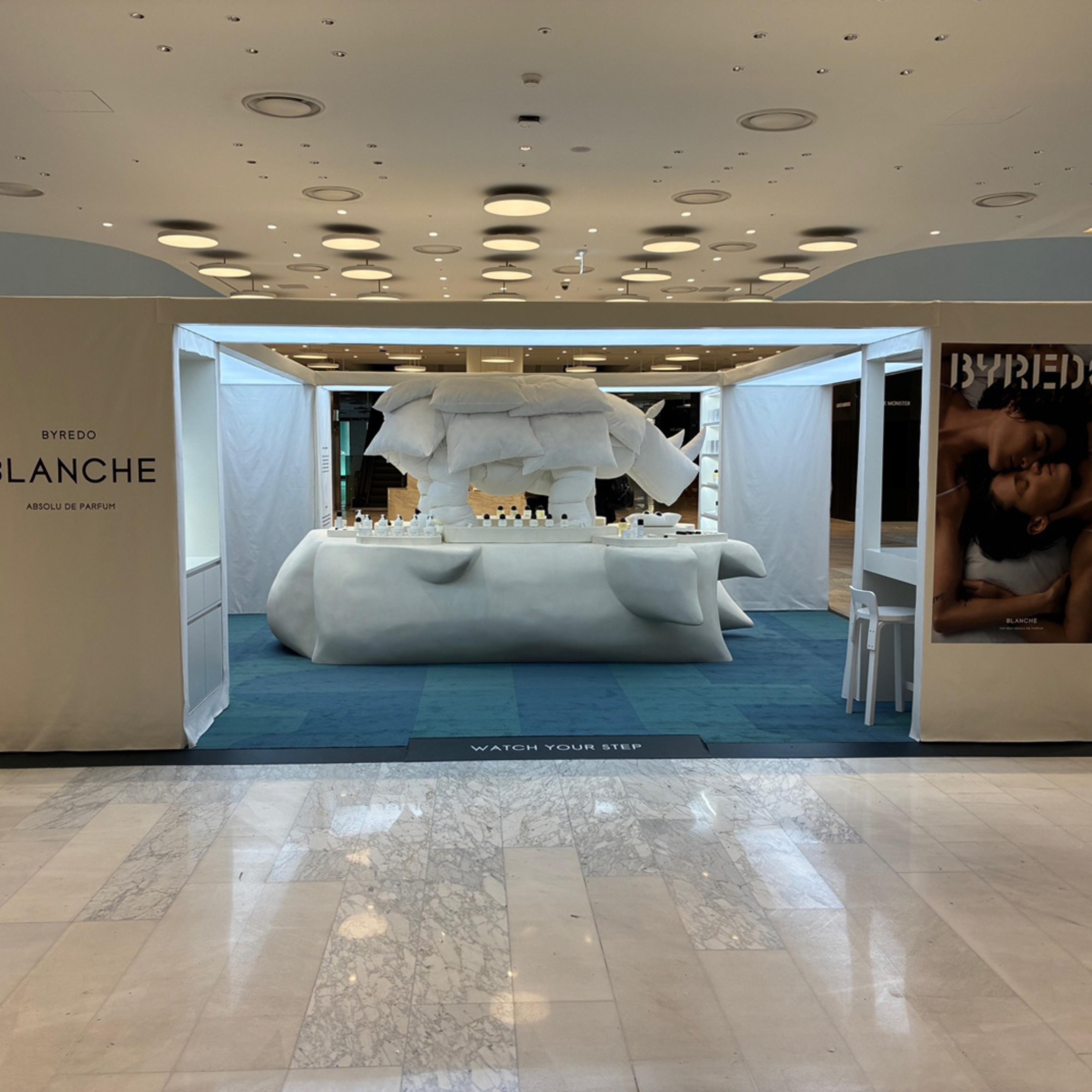 더현대 서울 바이레도(BYREDO) 팝업스토어 운영 현장 사진 1