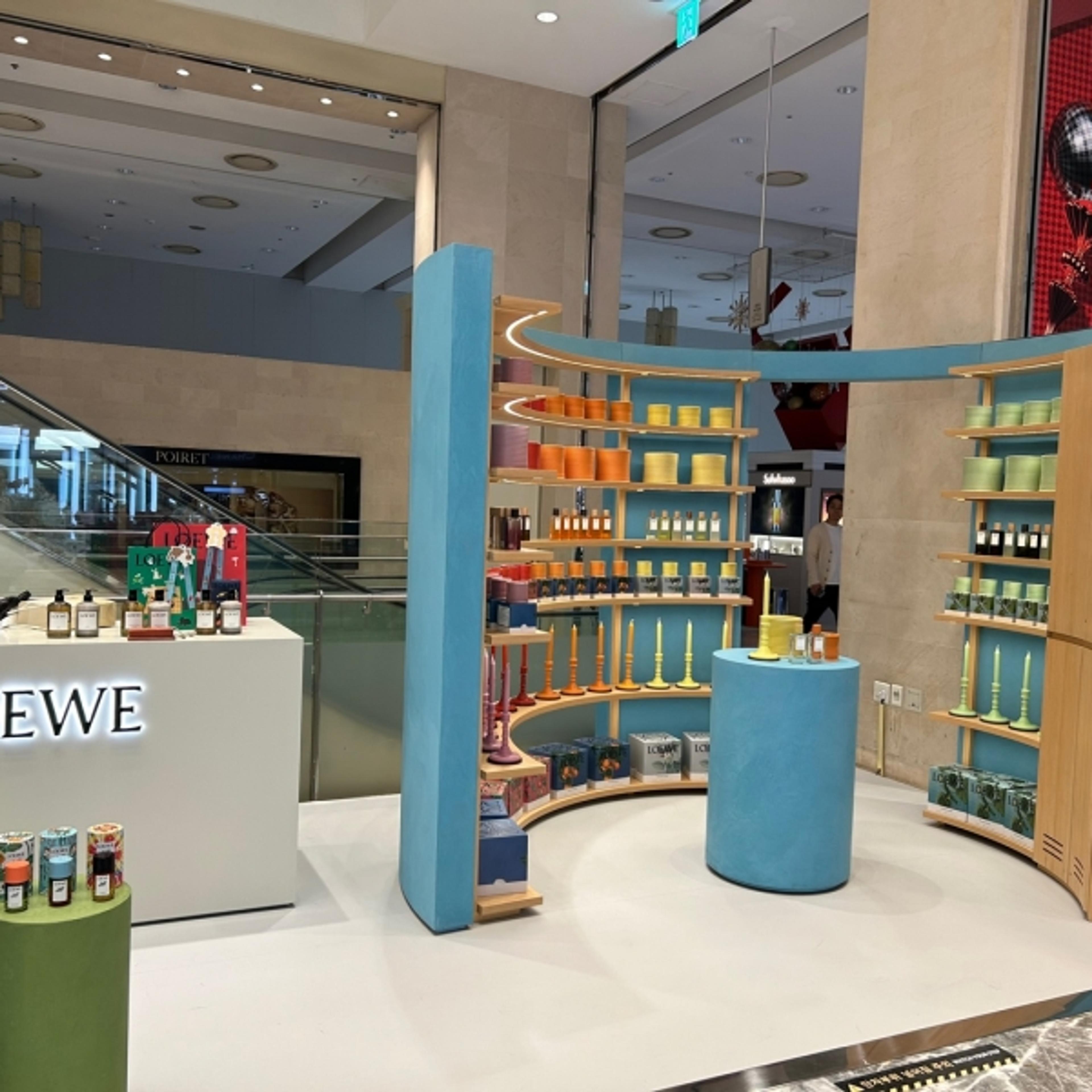 신세계 본점 로에베(LOEWE) 퍼퓸 팝업 스토어 운영 현장 사진 2
