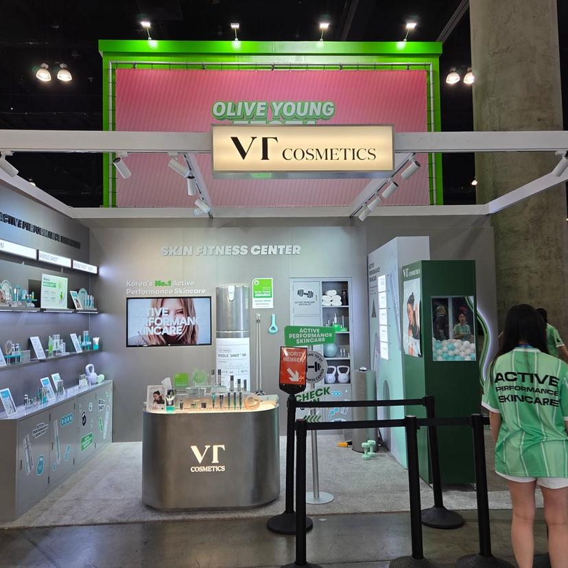 LA 올리브영 페스타 VT 코스메틱 부스 전경