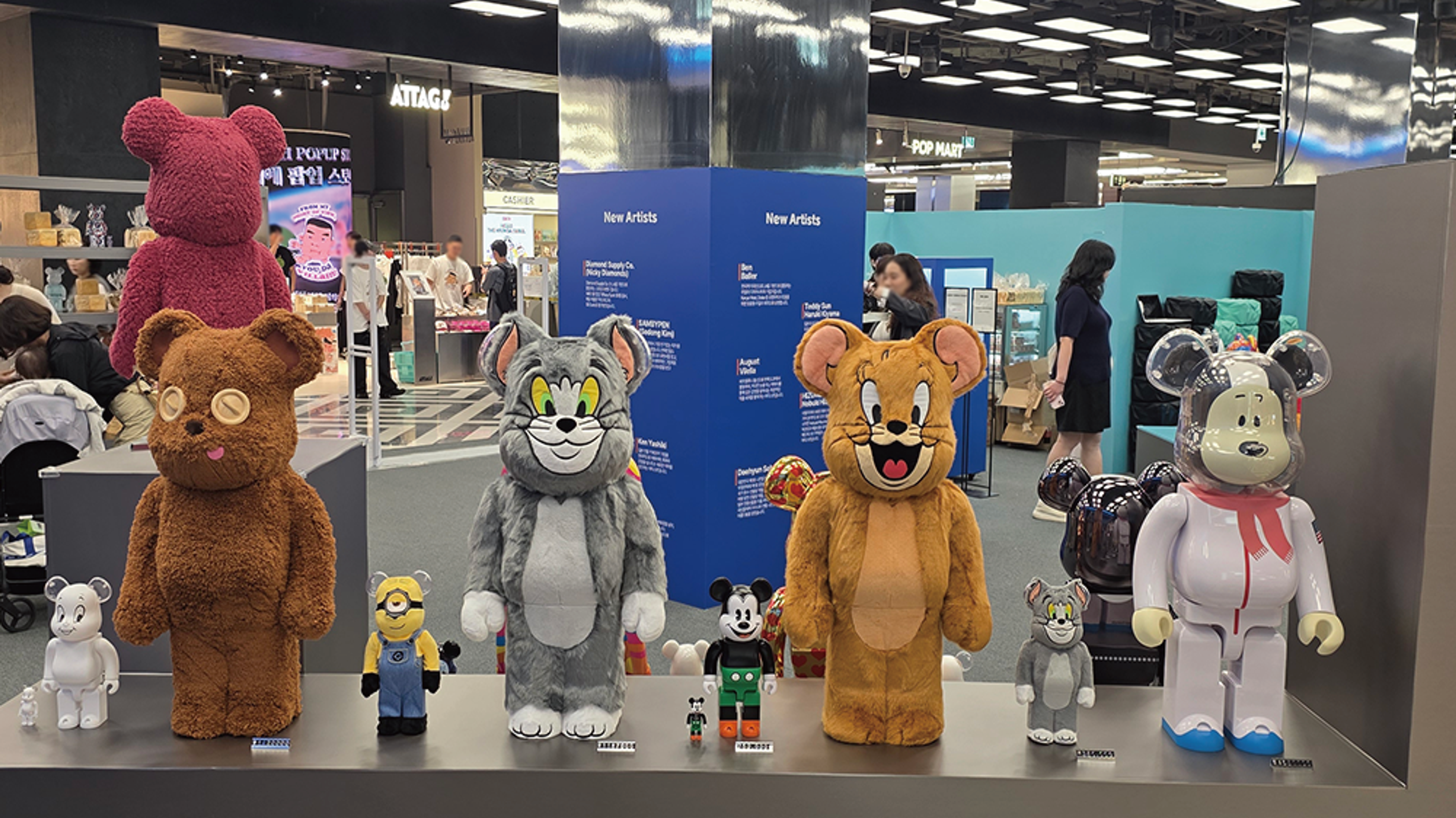 더 현대 서울 베어브릭 (BE@RBRICK) 팝업스토어 운영