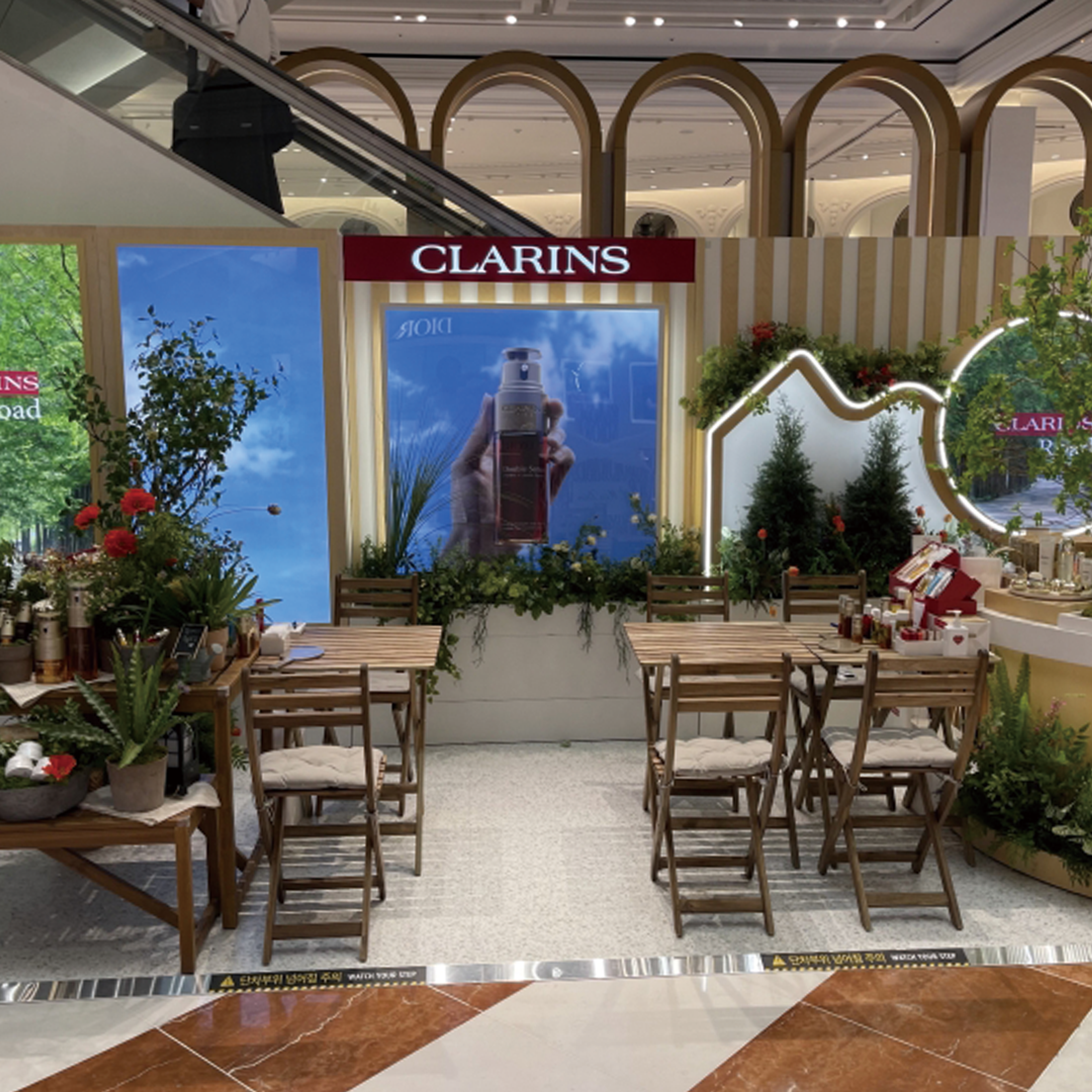 신세계 강남점 클라랑스(CLARINS) 팝업스토어 운영 현장 사진 1