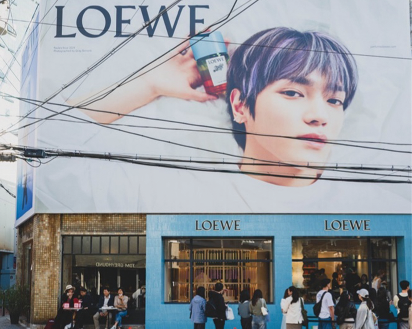 성수 로에베(LOEWE) 팝업스토어 운영 현장 사진 1