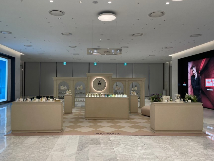 산타마리아노벨라(Santa Maria Novella) 더현대 서울 팝업스토어 운영 현장 사진 1
