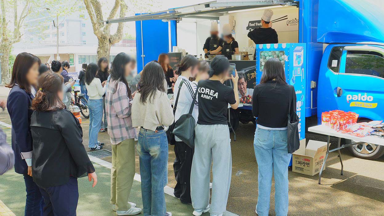 팔도 푸드트럭 '팔도 짜장면X틴터' 행사 운영 현장 사진 8