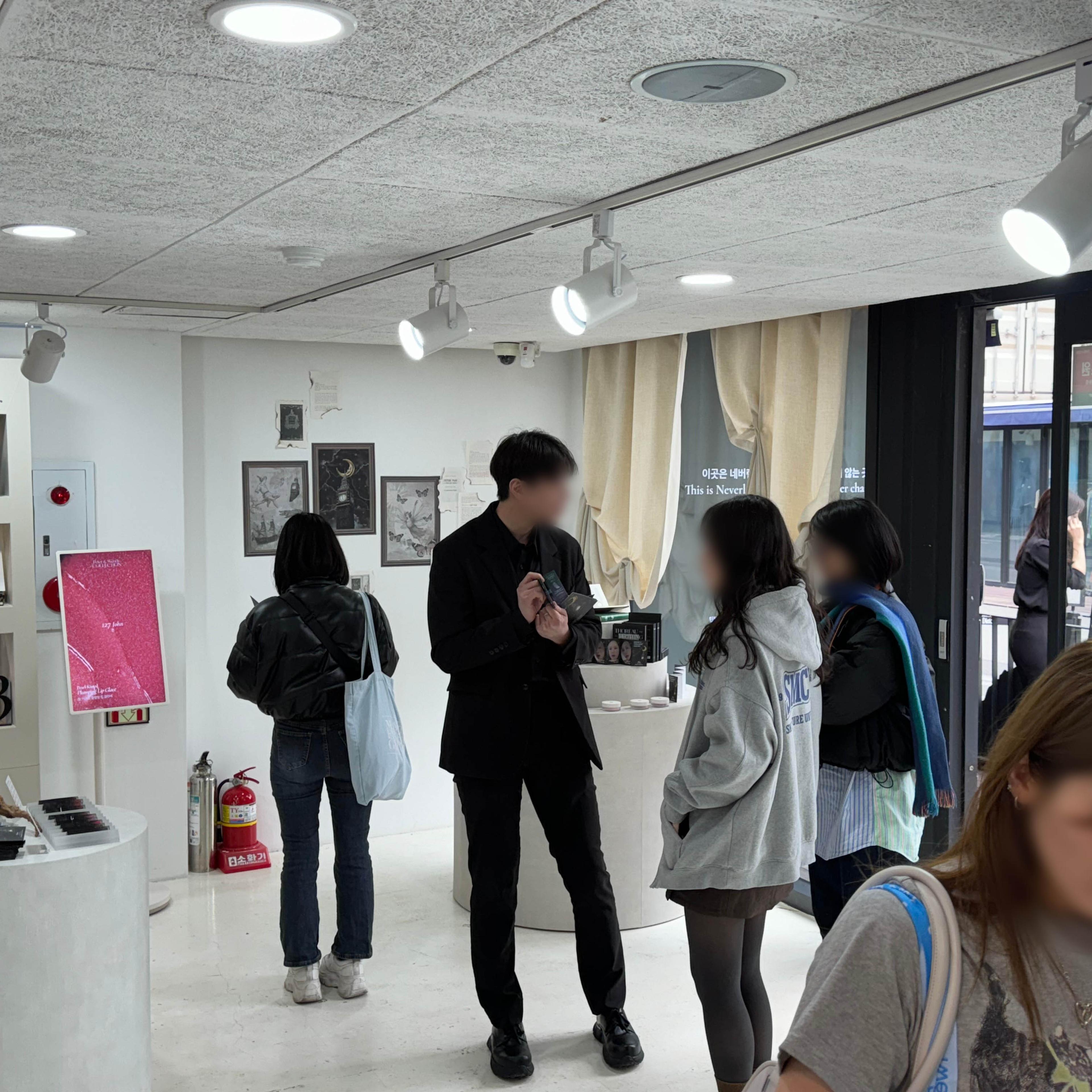 서울숲 딘토(dinto) 팝업스토어 운영 현장 사진 1