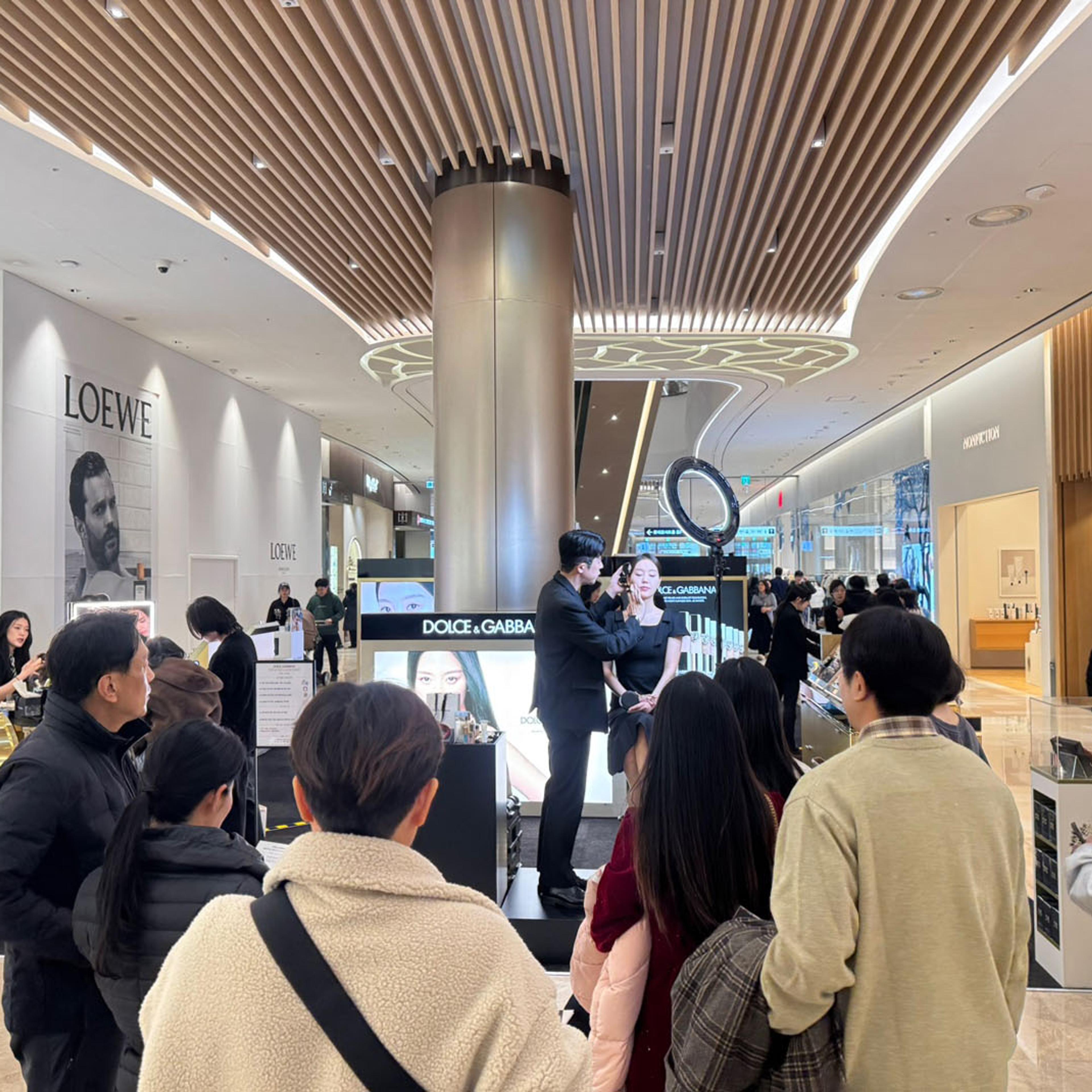잠실 롯데월드몰 돌체앤가바나(Dolce&Gabbana) 팝업스토어 운영 현장 사진 5