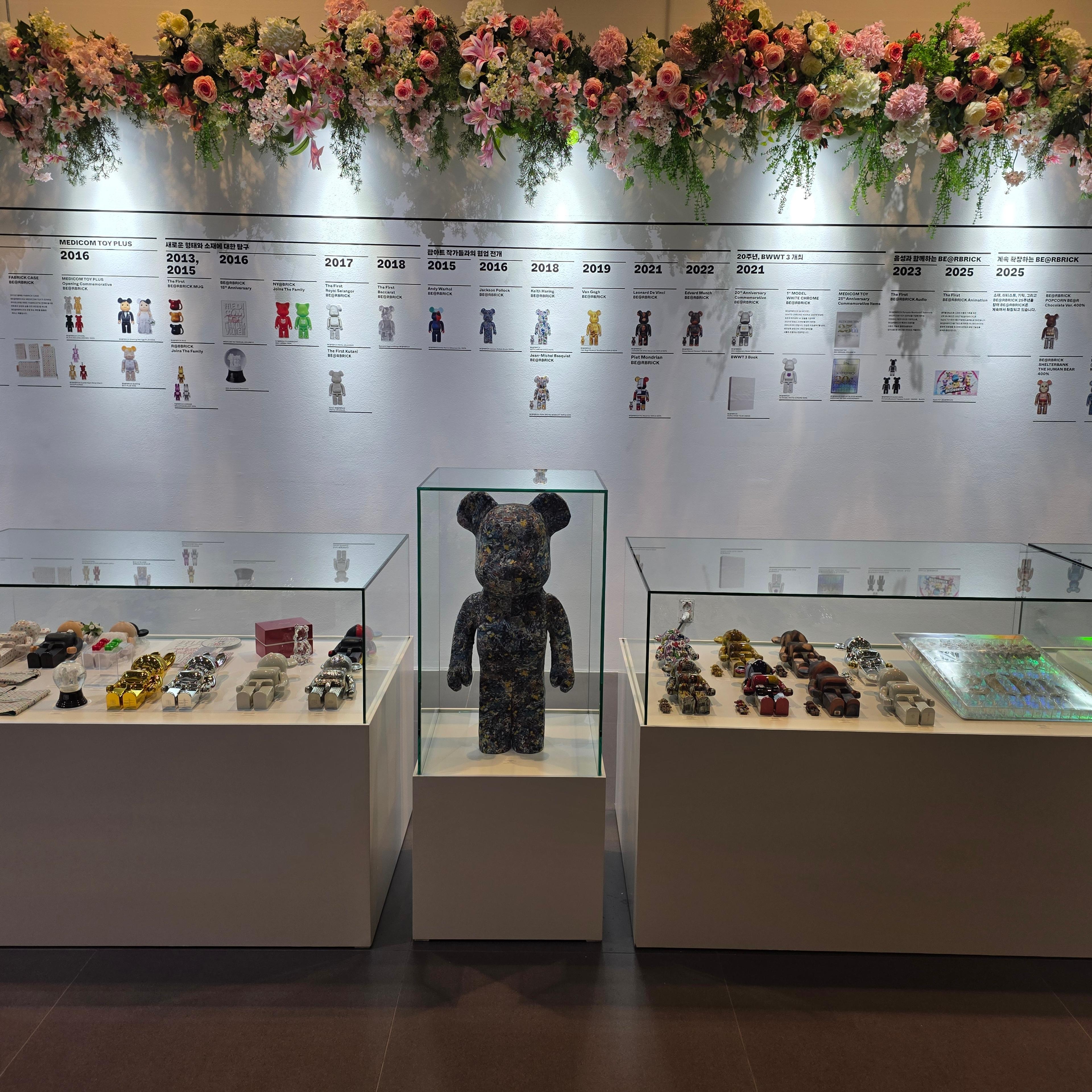 더 현대 서울 베어브릭 (BE@RBRICK) WORLD WIDE TOUR 3 IN SEOUL 전시 현장 사진 10
