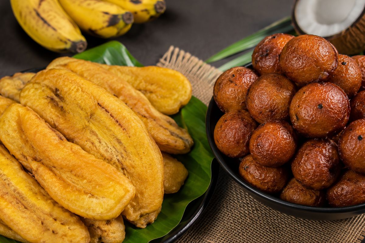Pazham Pori & Unniyappam