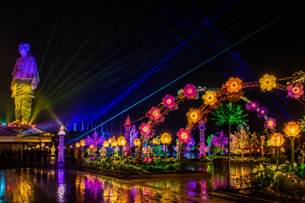Unity Glow Garden & Laser Light Show