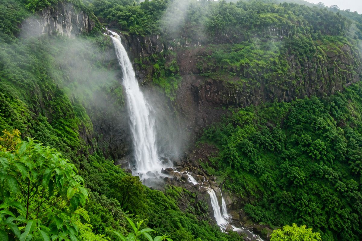 Lingmala Waterfall