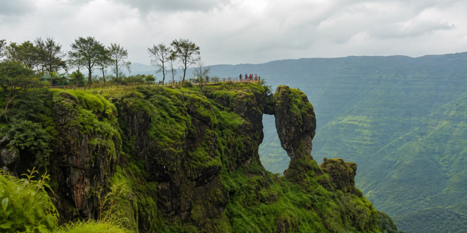 Mahabaleshwar - Mountain & Scenic