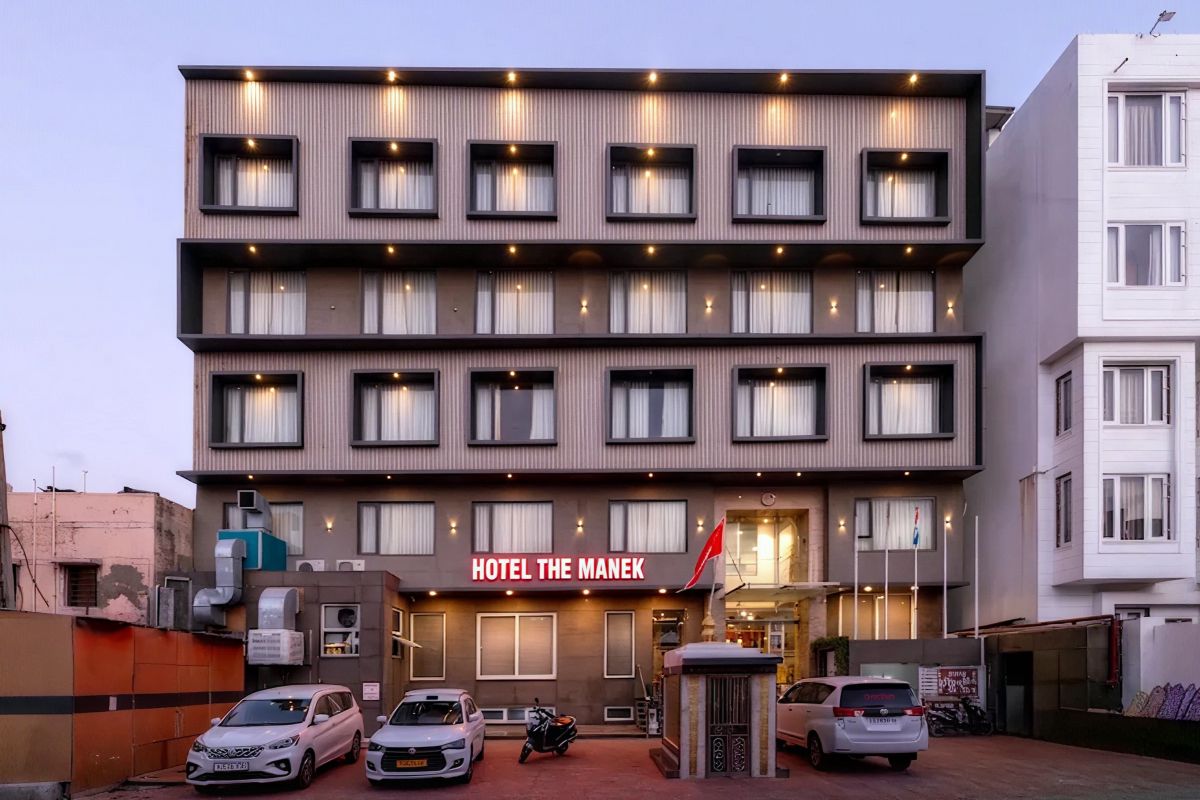 Hotel The Manek