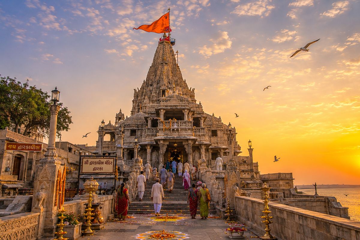 Morning Darshan at Dwarkadhish Temple