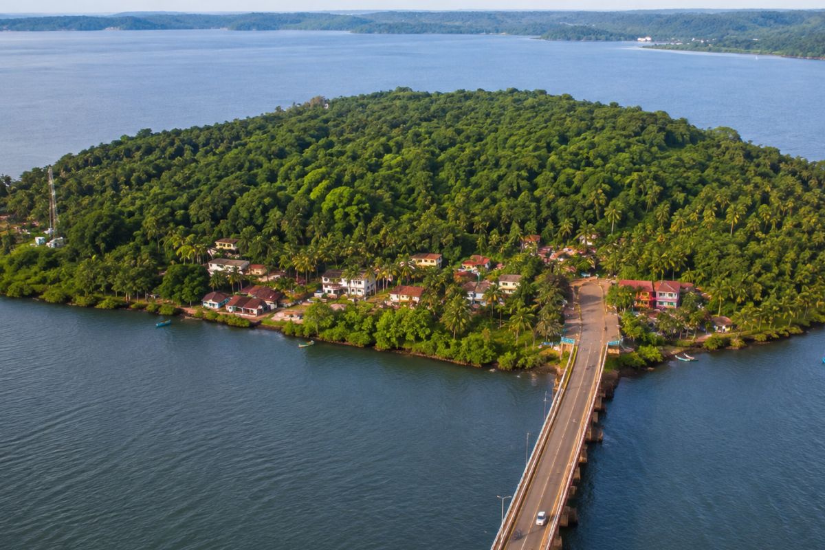 Divar Island (Mandovi Backwaters)
