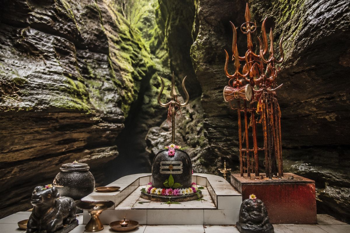 Jatashankar Cave Temple