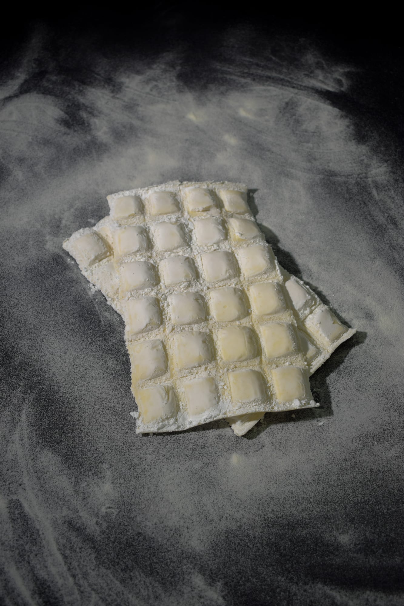 Raviolones caseros con jamón y queso