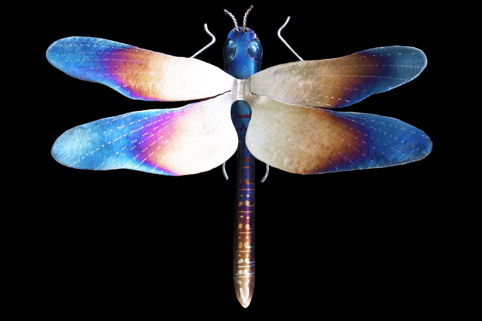 Small metal dragonfly sculpture #4