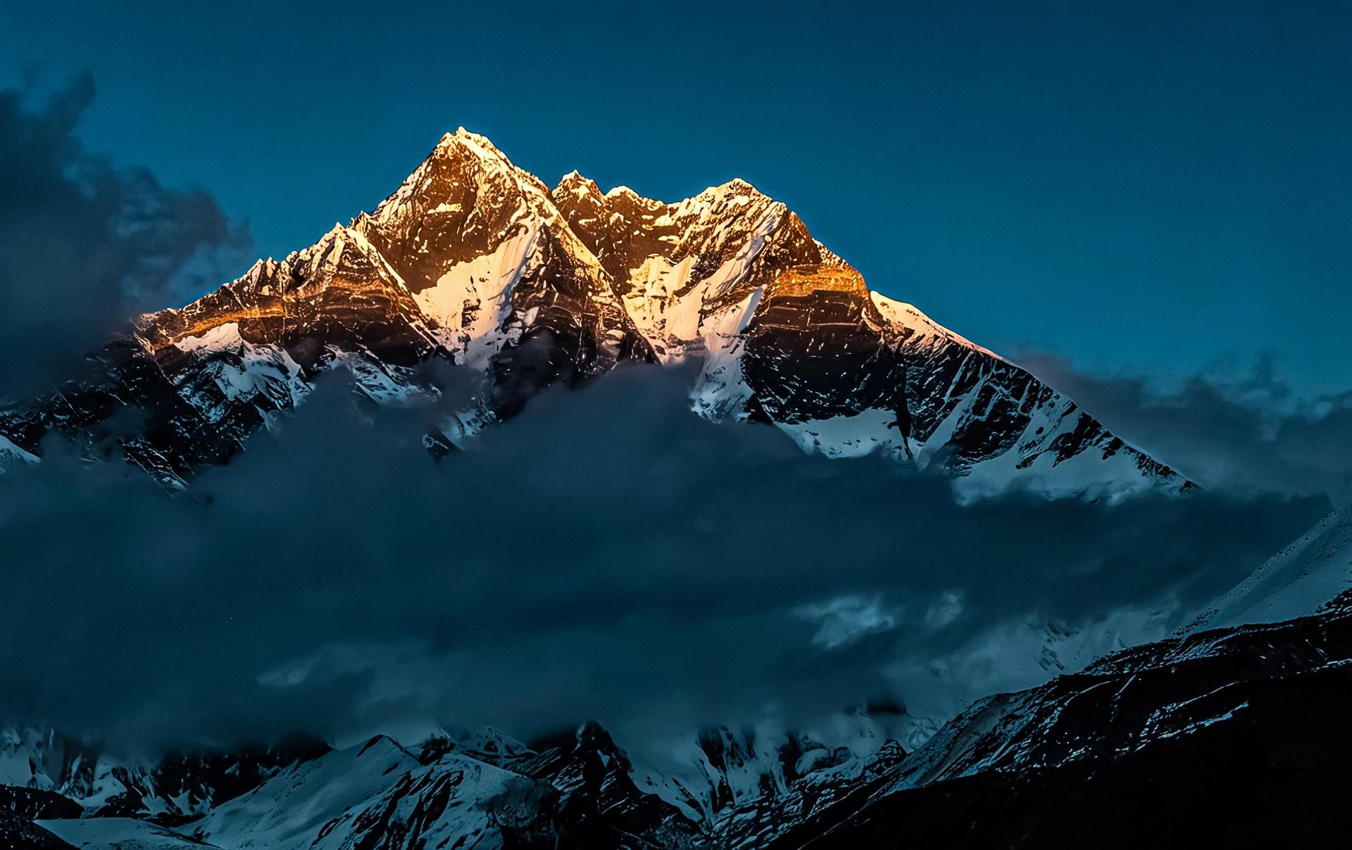 Lhotse hero