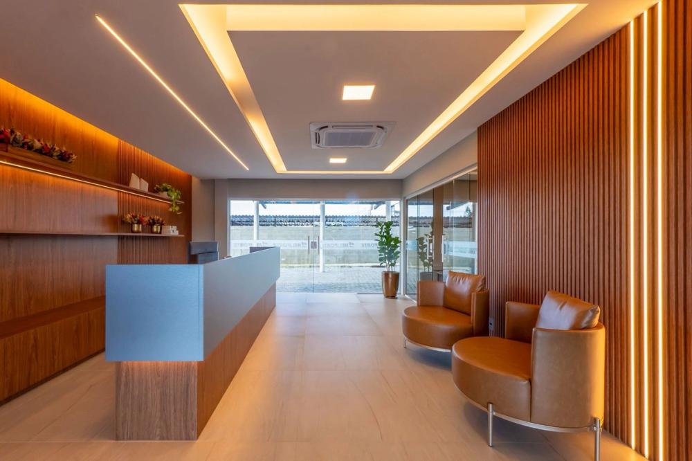 Espaço Comercial — Ana Gouveia