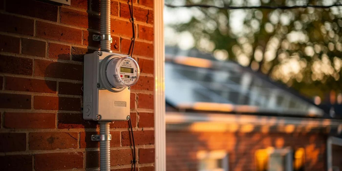 Pepco utility meter on a DC rowhouse during solar interconnection process