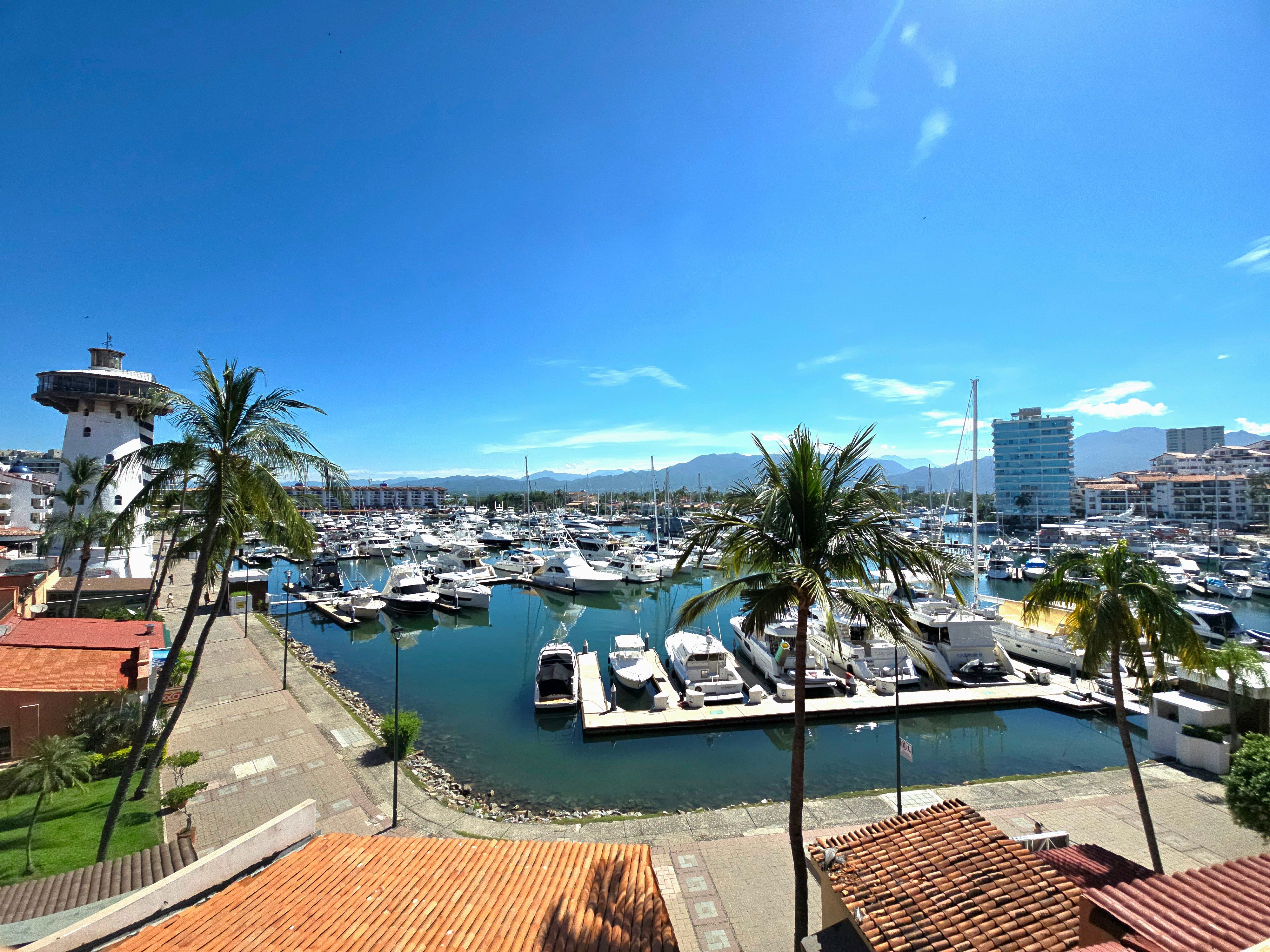 Puesta del Sol 2411 - Remodeled condo in Marina Vallarta
