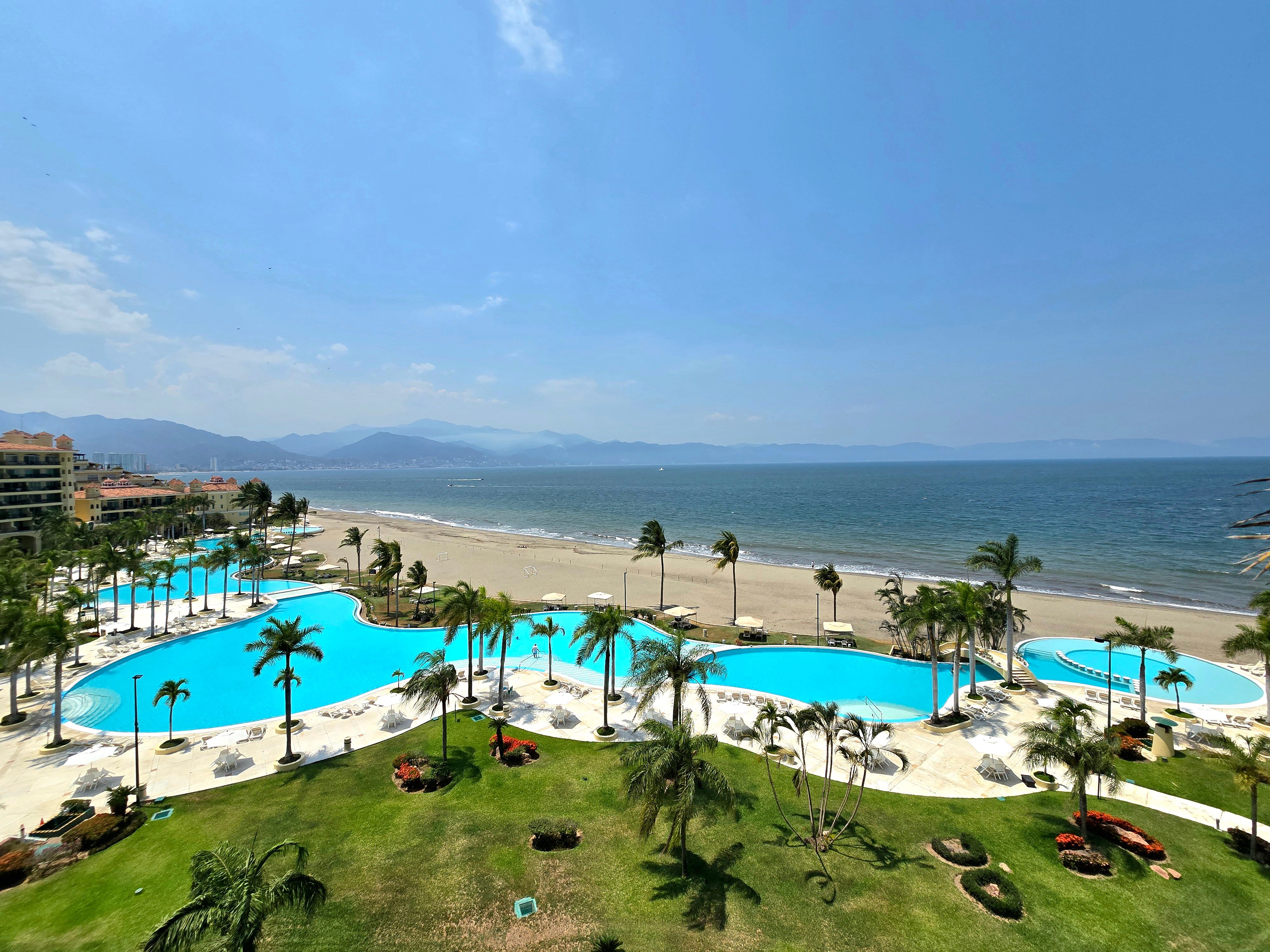 Bay View Grand 602 B - Main view