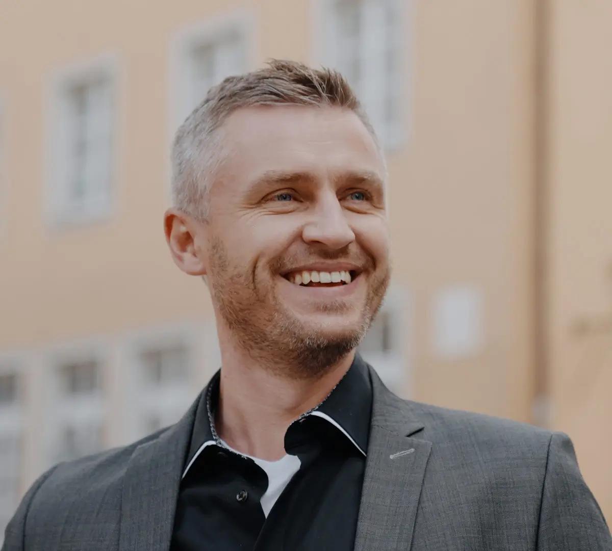 Alexander Schmidgal
