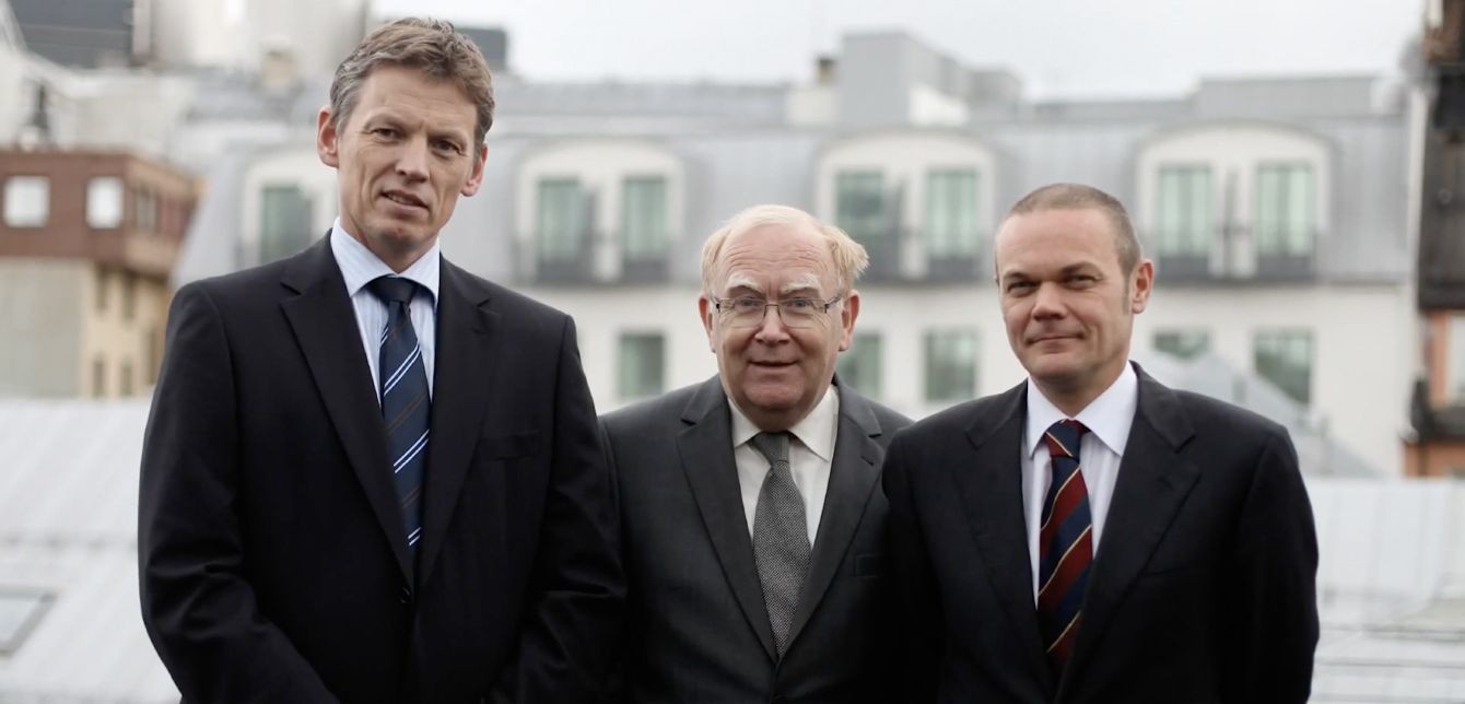 Hovedredaktørene i Norsk Lovkommentar, fra venstre: Aage Thor Falkanger, Arnfinn Bårdsen og Steinar Tjomsland