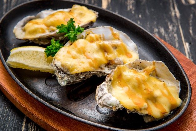 Hàu Nướng Phô Mai / Mỡ Hành tại Nhà Bè Khánh Hào