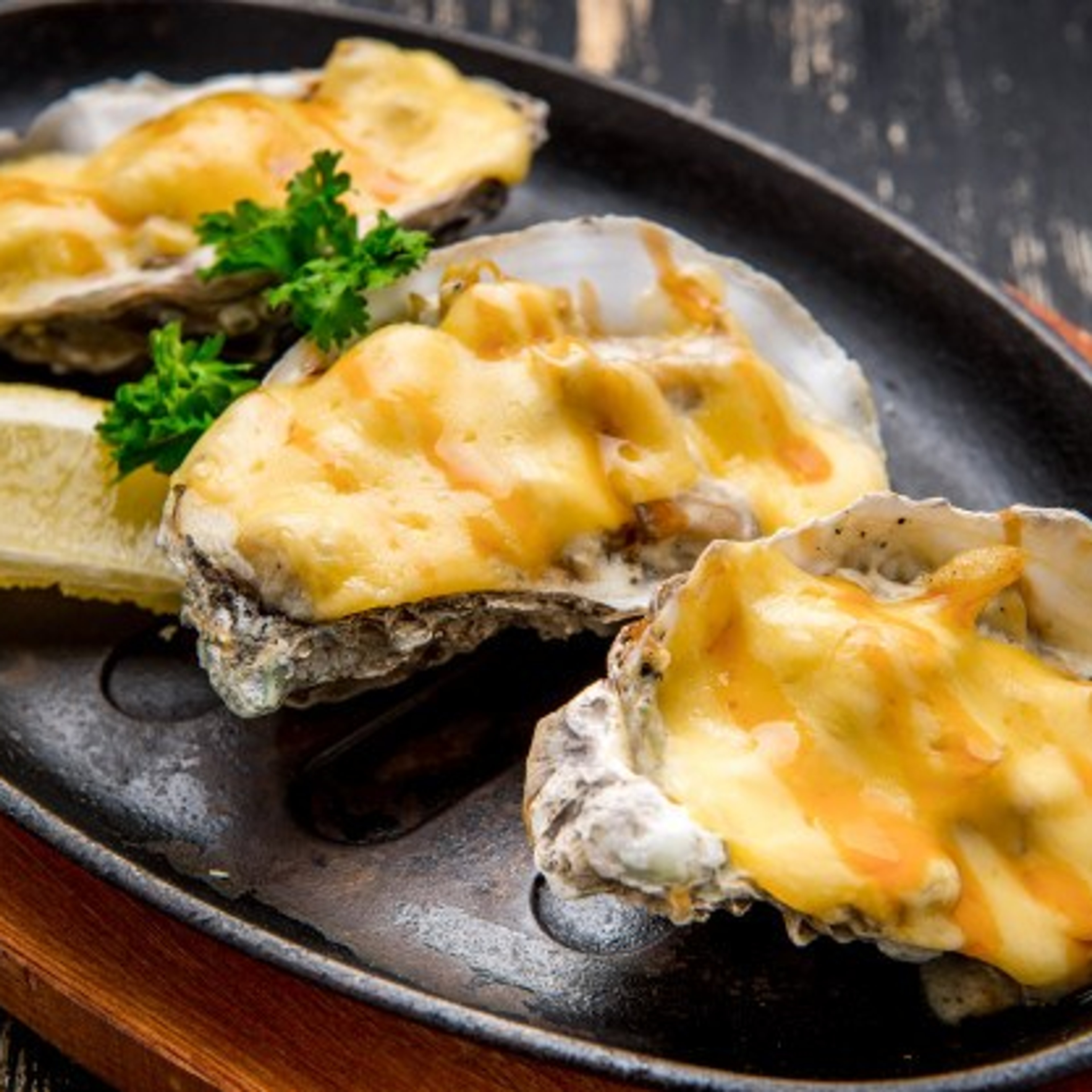 Hàu Nướng Phô Mai / Mỡ Hành tại Nhà Bè Khánh Hào