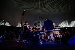 Missing alternative text