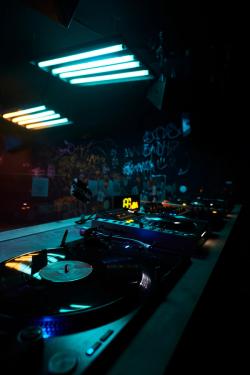 Missing alternative text