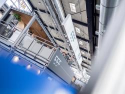 Missing alternative text