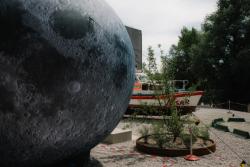 Missing alternative text