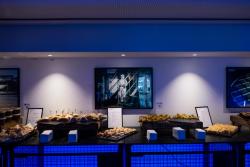 Missing alternative text