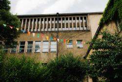 Missing alternative text