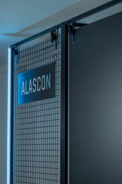 Missing alternative text