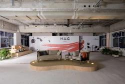 Missing alternative text