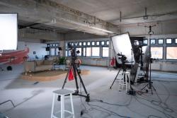 Missing alternative text